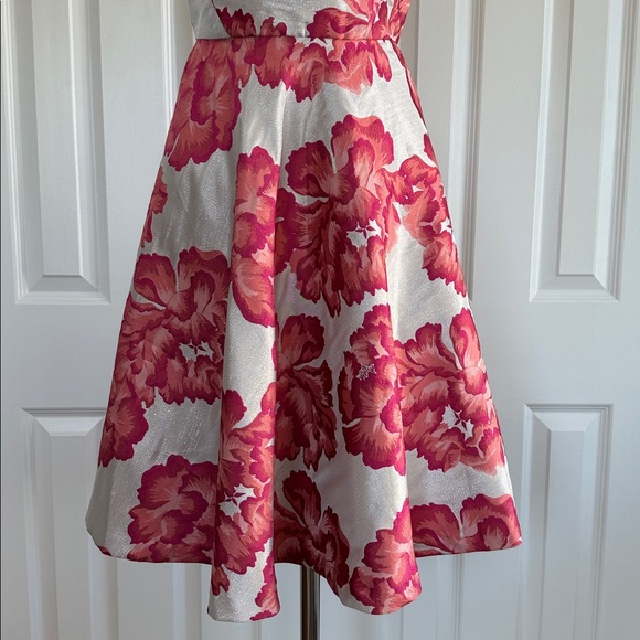 Betsy Johnson Pink Silver Floral Jacquard A-Line Wedding Guest Dress Size 2 - Picture 4 of 13